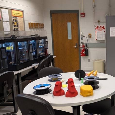 Elevating-Engineering-Education-How-Purdue-Fort-Wayne-Uses-Raise3D-DF2-to-Drive-Student-Innovation-5_副本