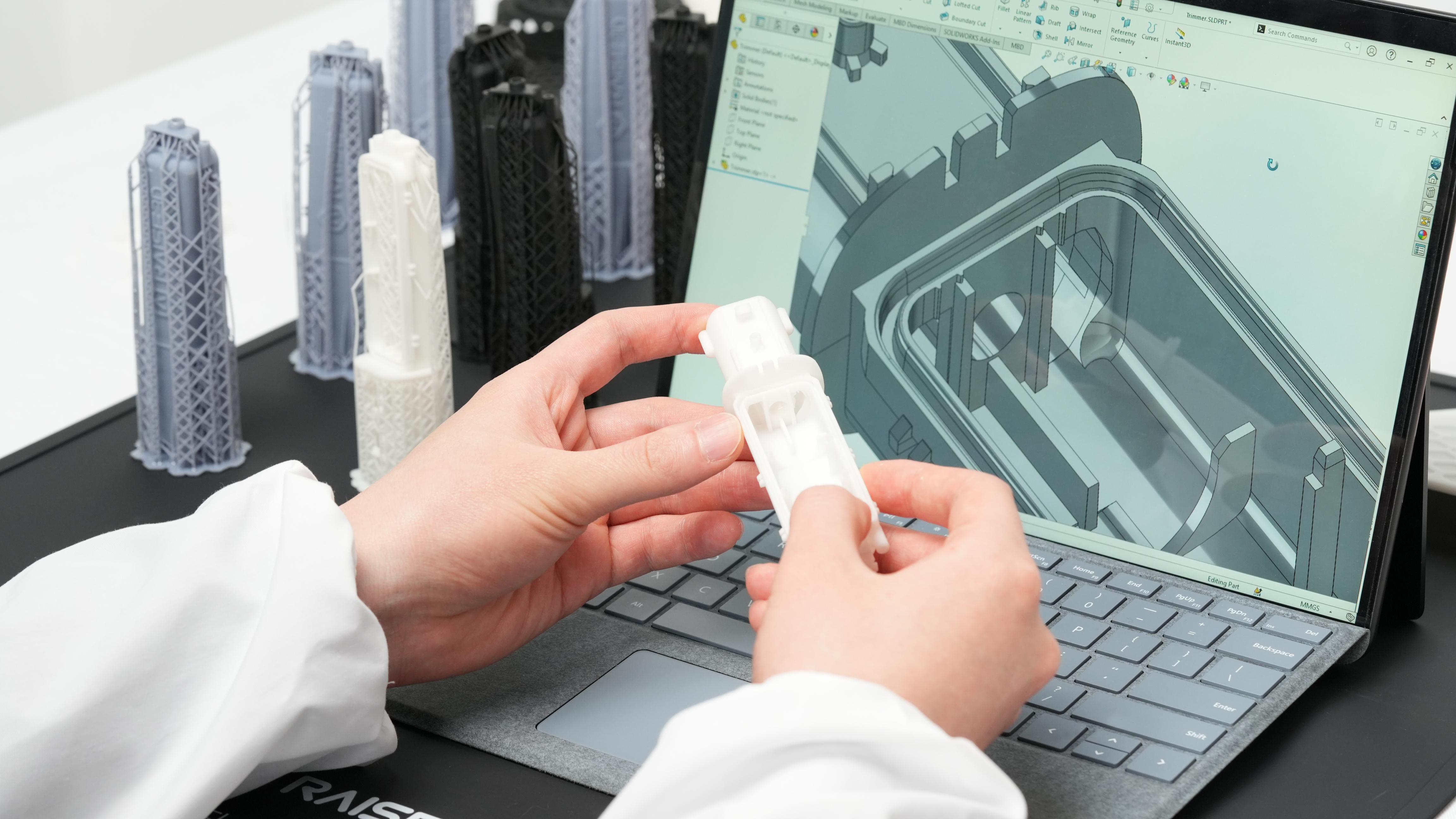 医疗植入件如何借助SLS 3D打印机实现高精度个性化？