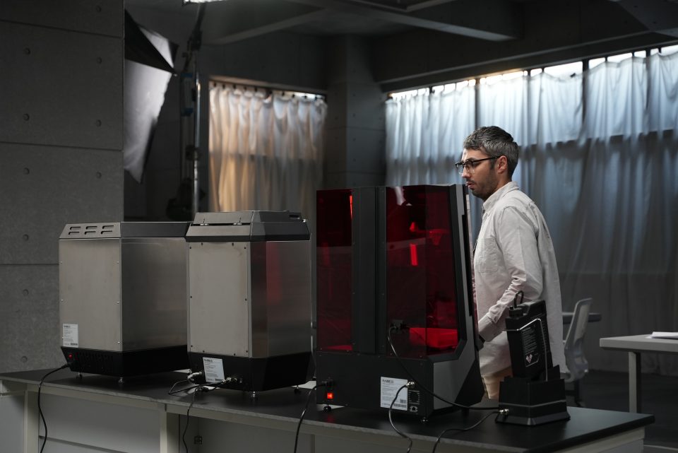 SLS 3D打印机支持的尼龙复合材料，为何能媲美金属强度？