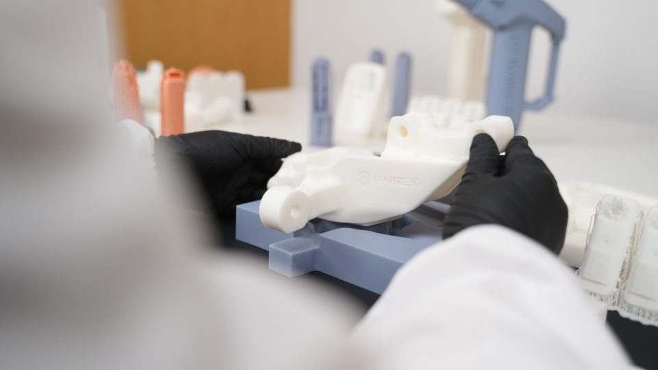 技术逻辑：SLS 3D打印机技术如何“解锁”拓扑优化的全部潜能？