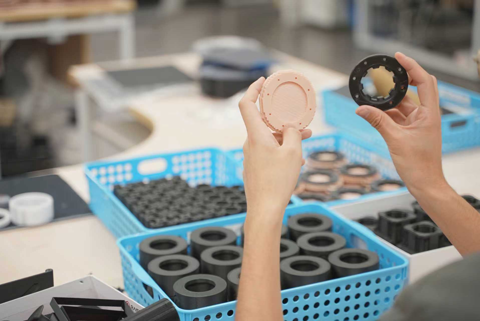 Raise3D DF2 打印头盔结构件，平衡轻量化与抗冲击